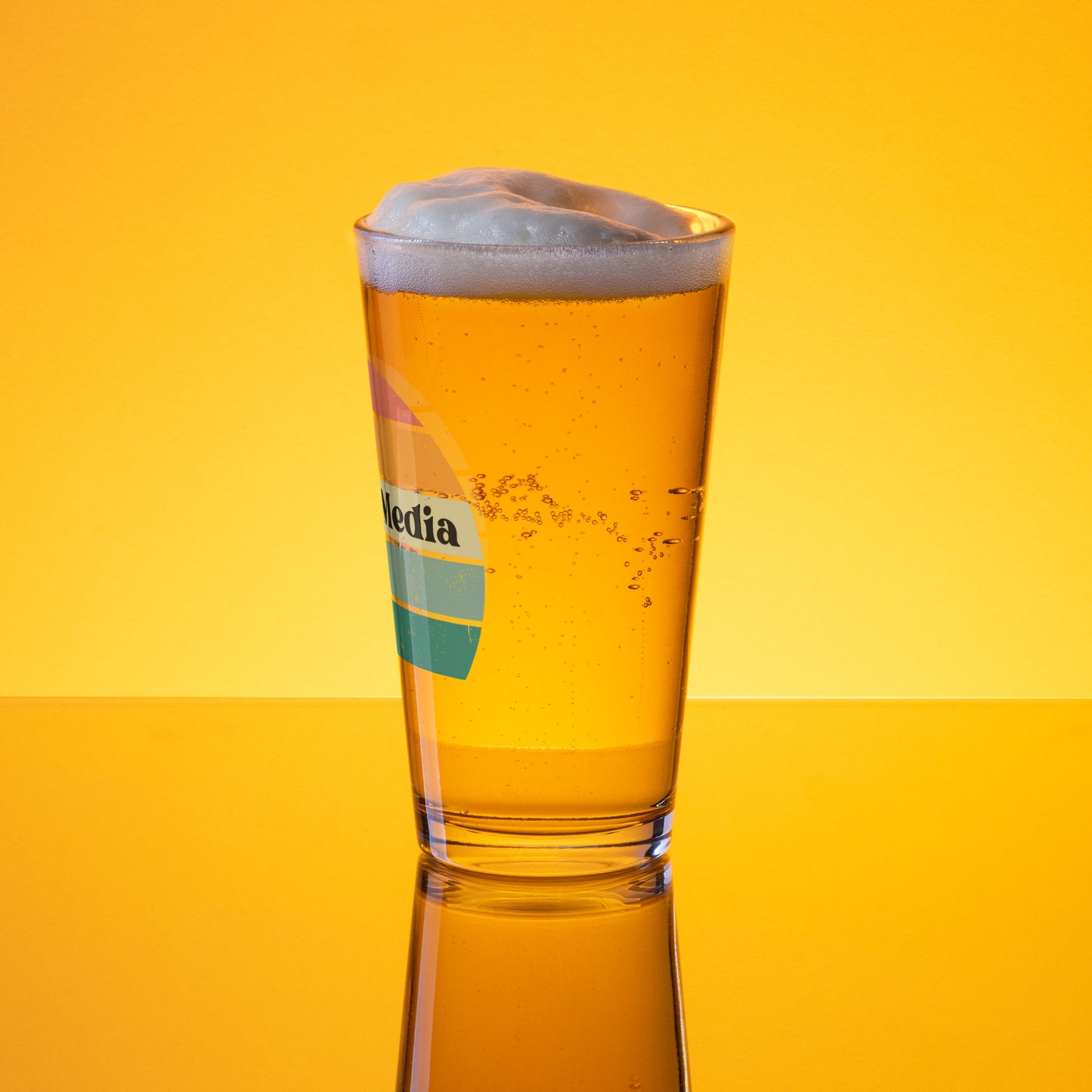 Gantro Media Glass Shaker Pint Glass