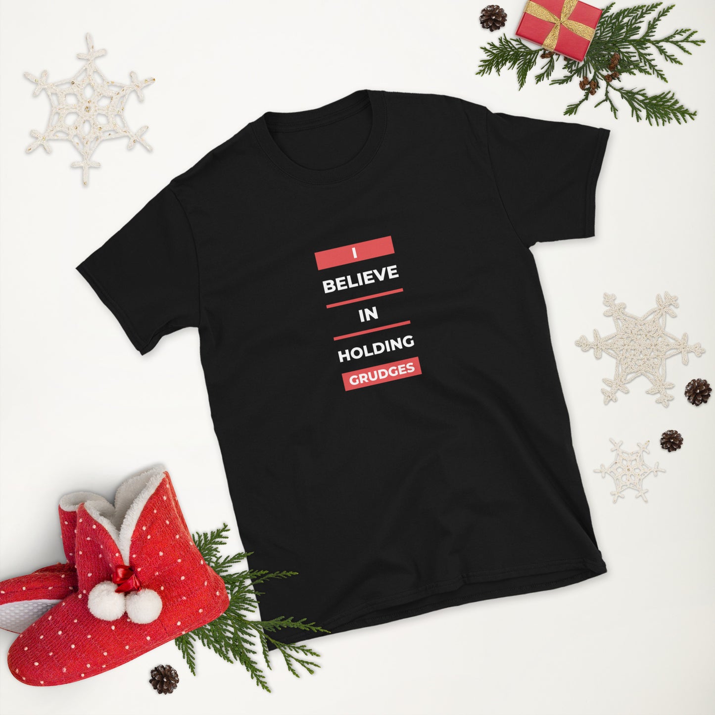 I BELIEVE IN HOLDING GRUDGES Short-Sleeve Unisex T-Shirt